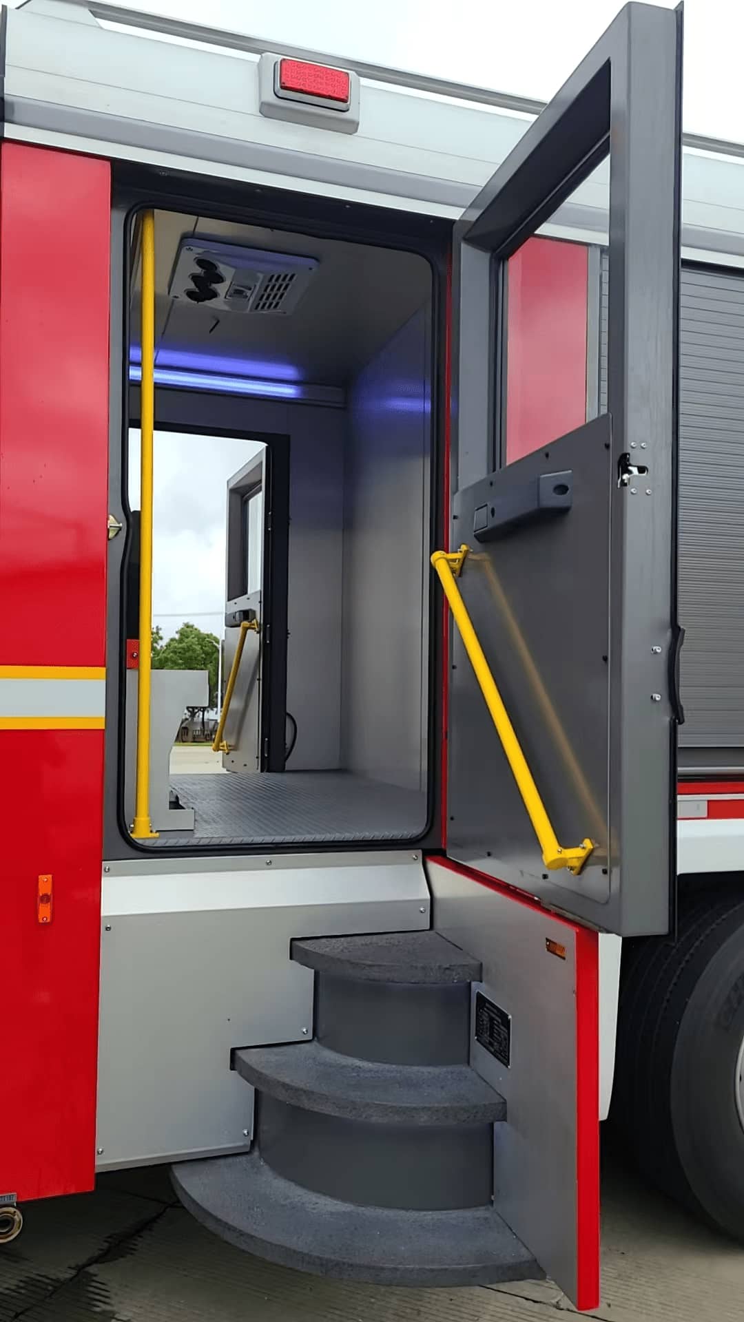 AP60型压缩空气泡沫消防车