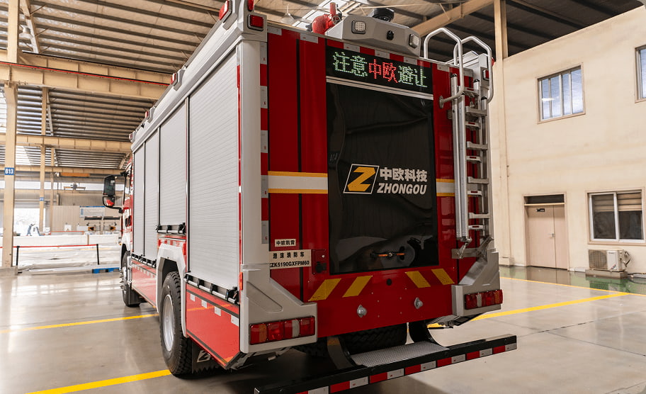 SG60型水罐消防车