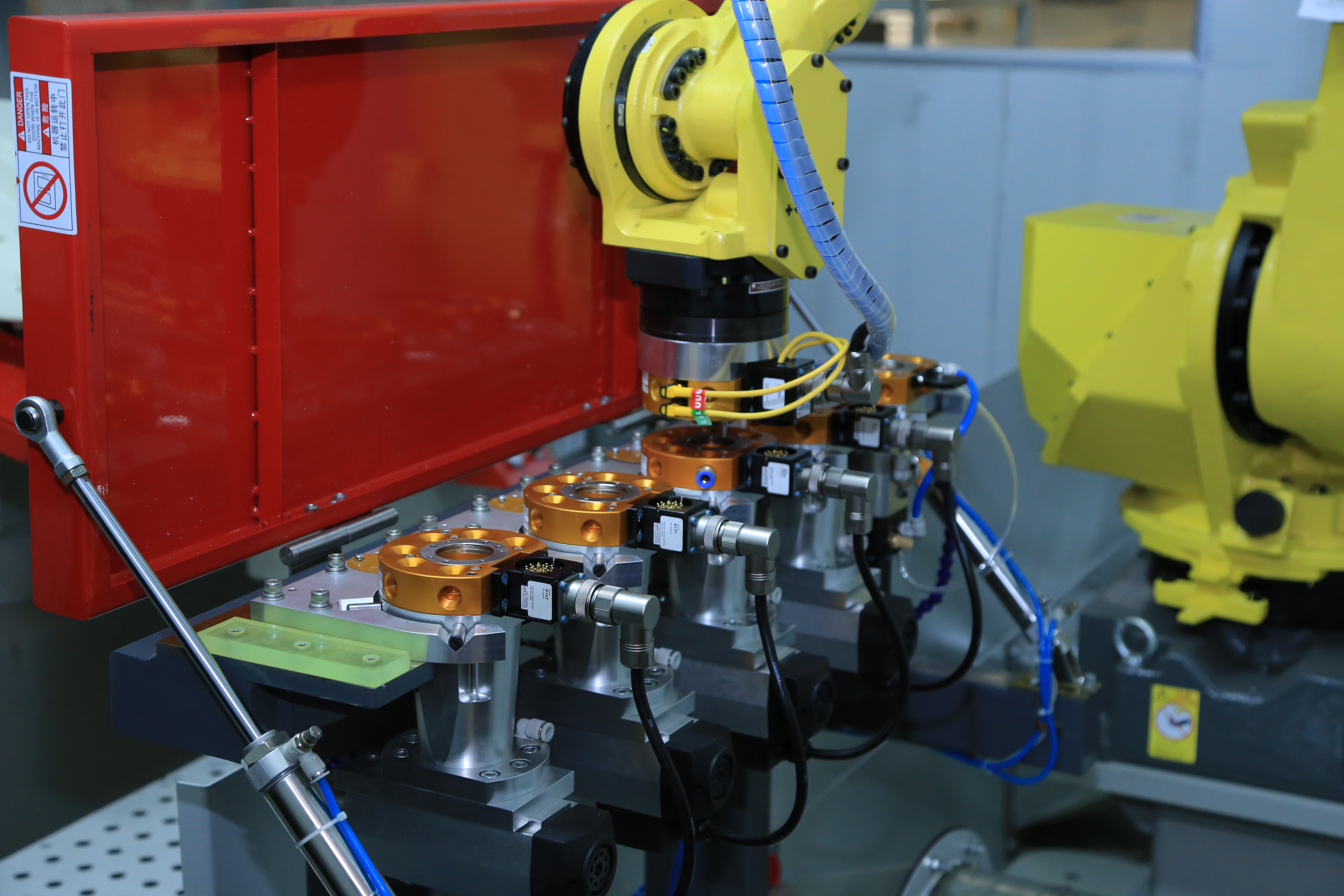 机器人打磨工作站