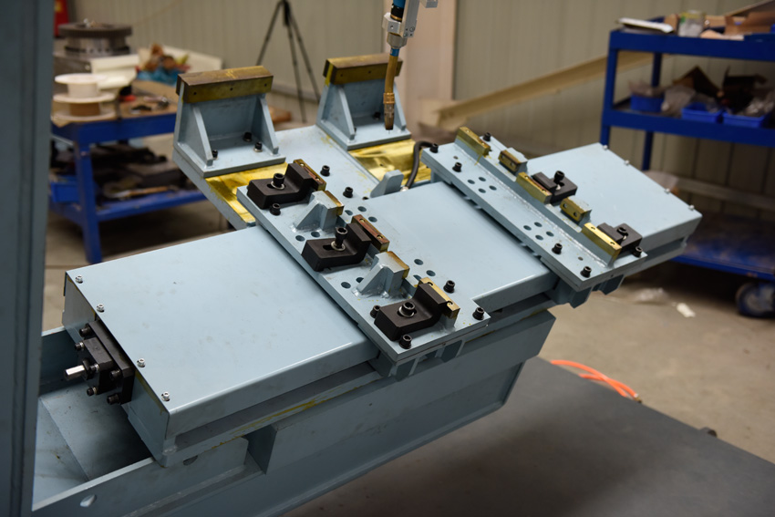 油箱焊接工作站