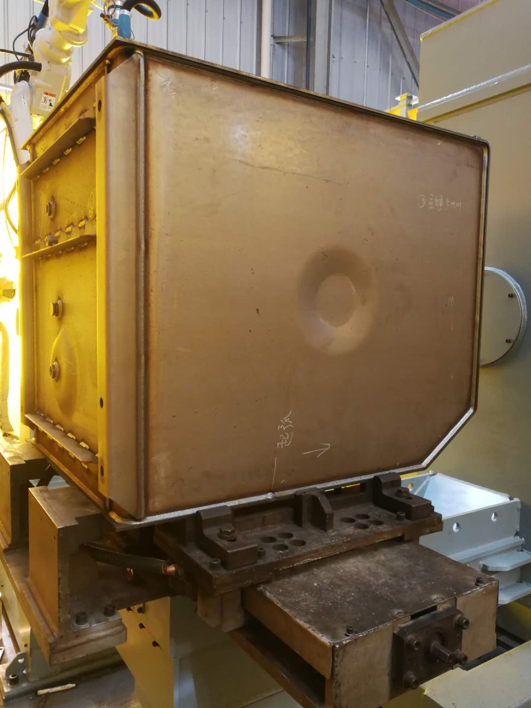油箱焊接工作站