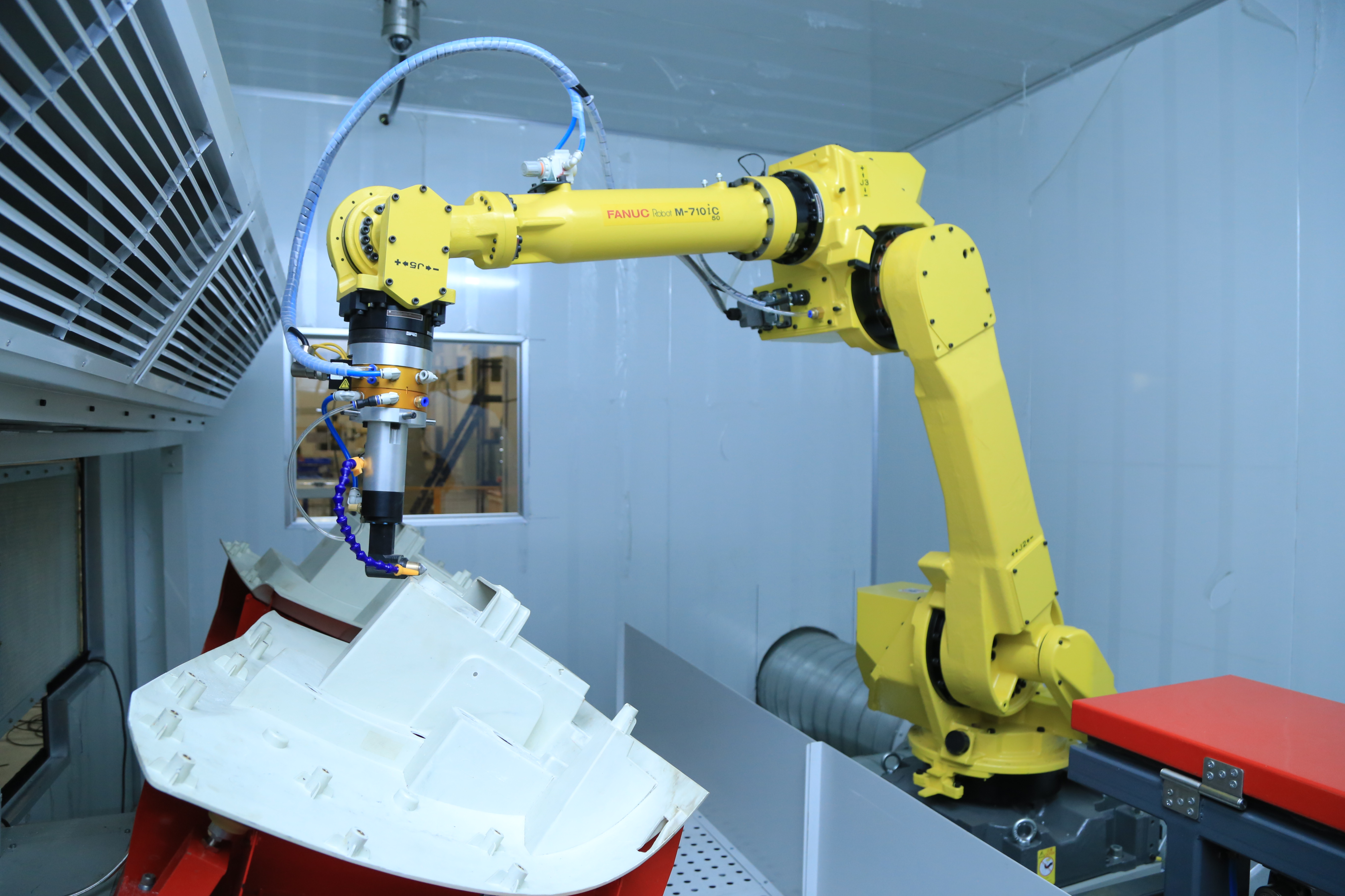 机器人打磨工作站